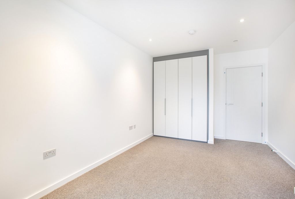 Property photo 3 of 14 Photo 2