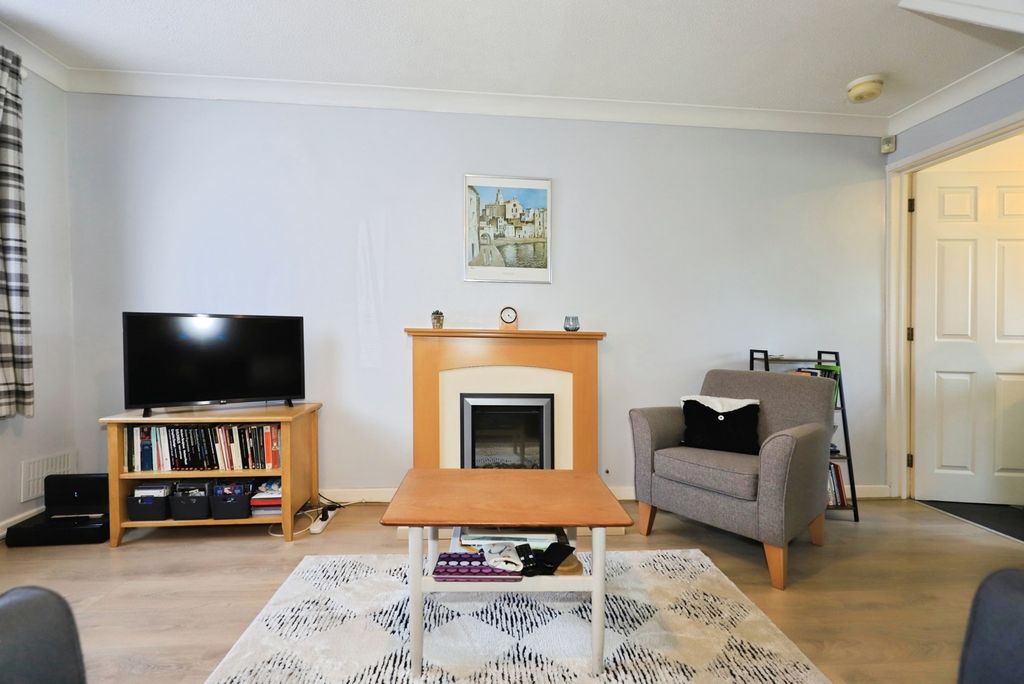 Property photo 2 of 20 Pbox-Img.Jpg