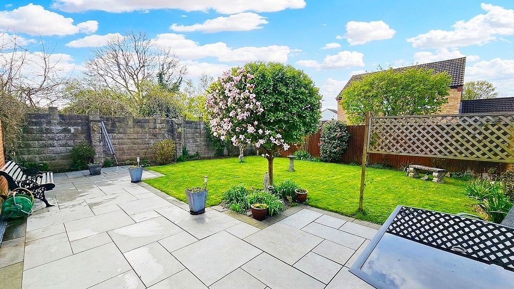 Property photo 2 of 35 Photo 39