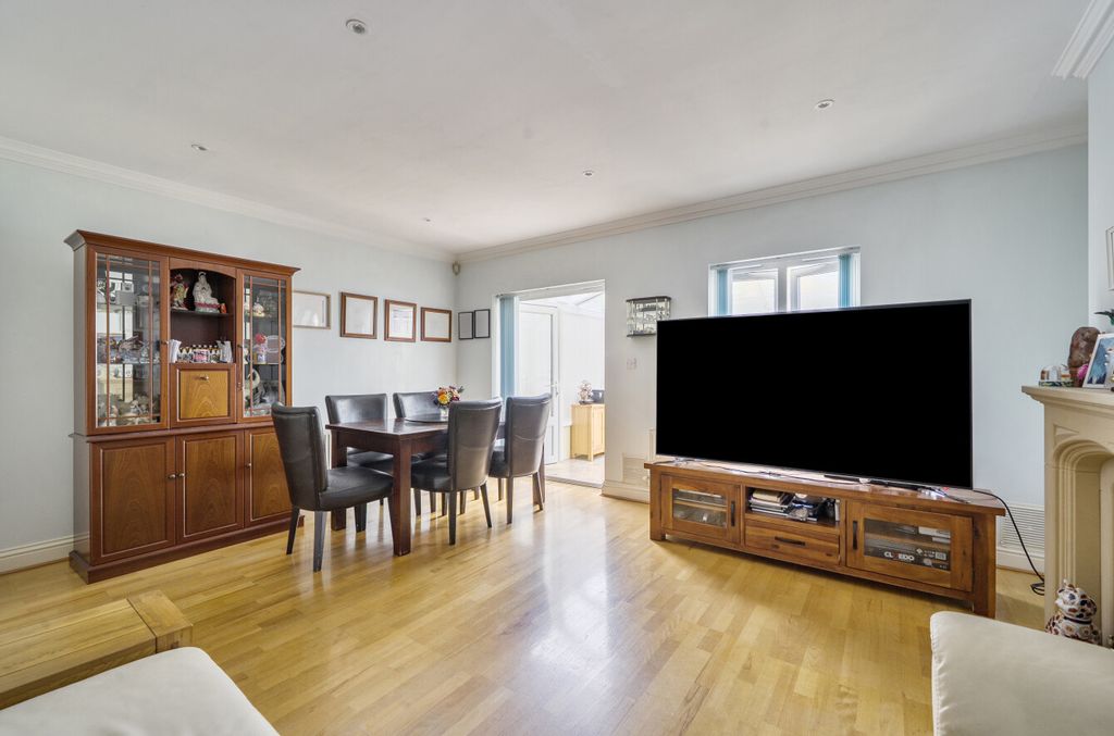 Property photo 2 of 20 1-6A347c71Ddbc5-1...