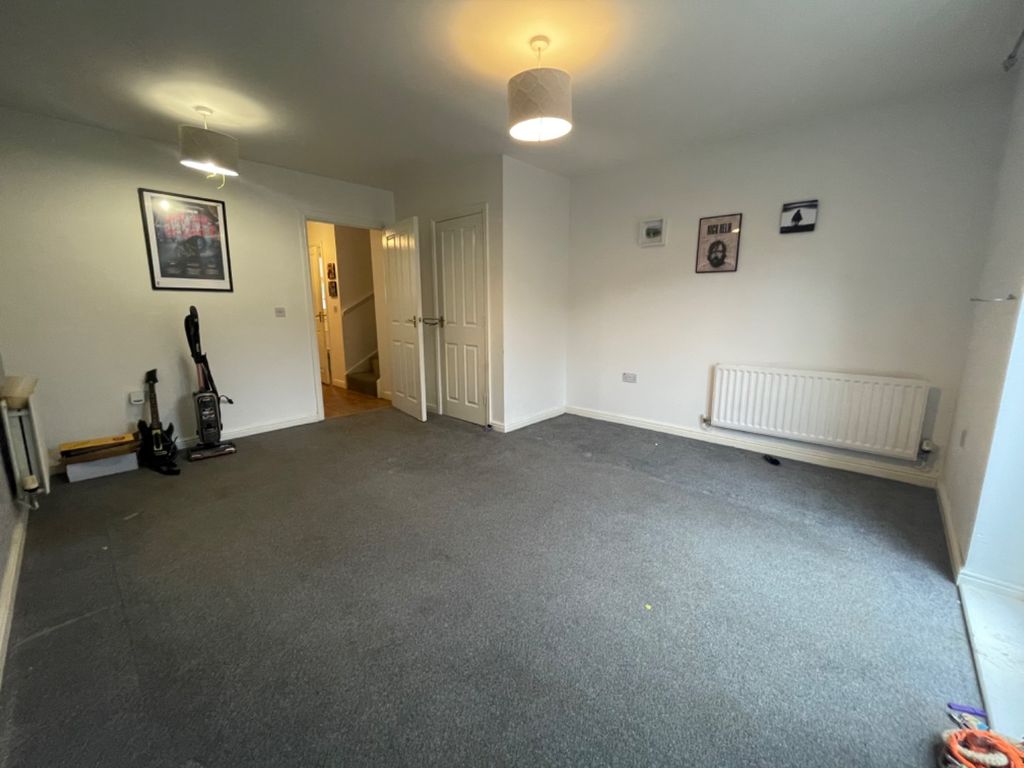 Property photo 3 of 11 2204723