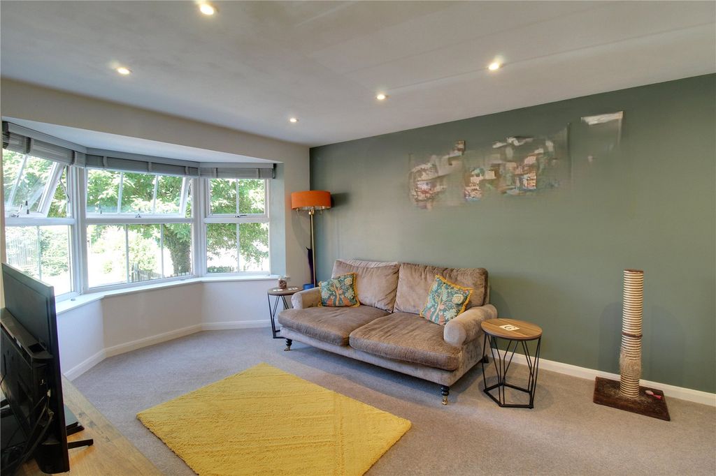 Property photo 2 of 14 Picture No. 05