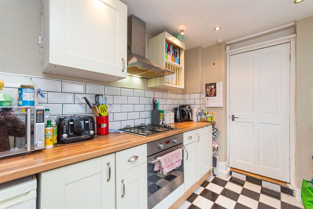 Property photo 3 of 10 1101Cb5c-0750-4152-Be05-199F4c39997A.Jpeg