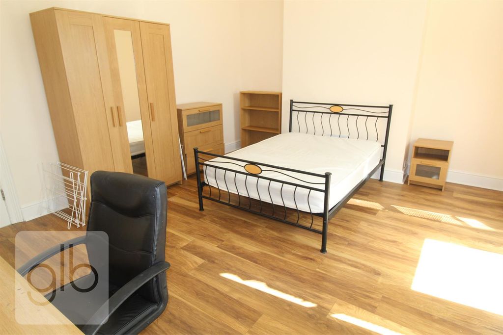 Property photo 1 of 10 26.Png