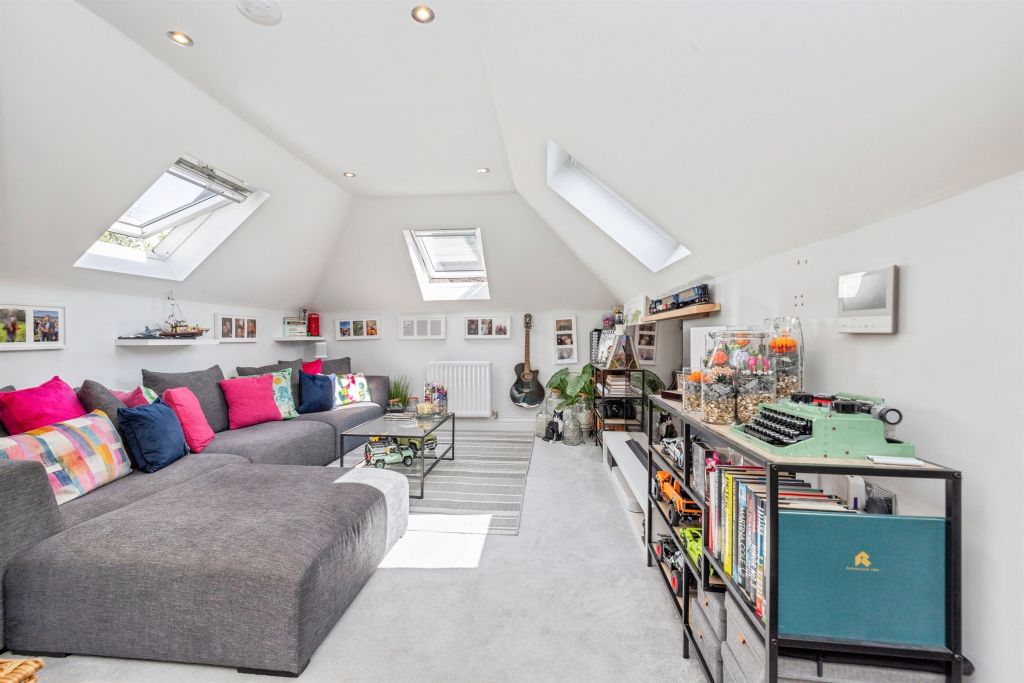 Property photo 2 of 17