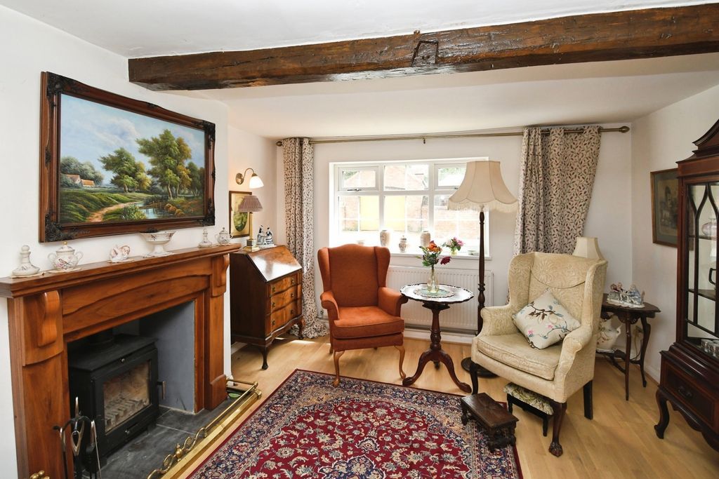 Property photo 2 of 17 Photo