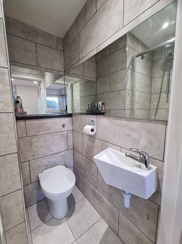 Property photo 2 of 6 Bathroom