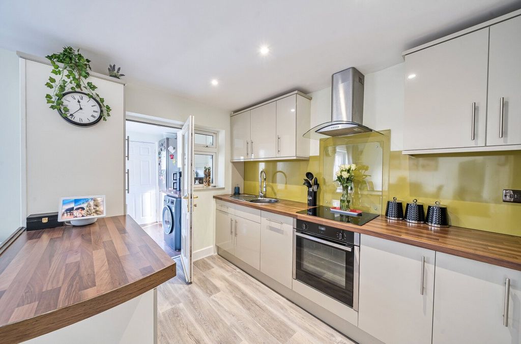 Property photo 3 of 16 Picture No. 20