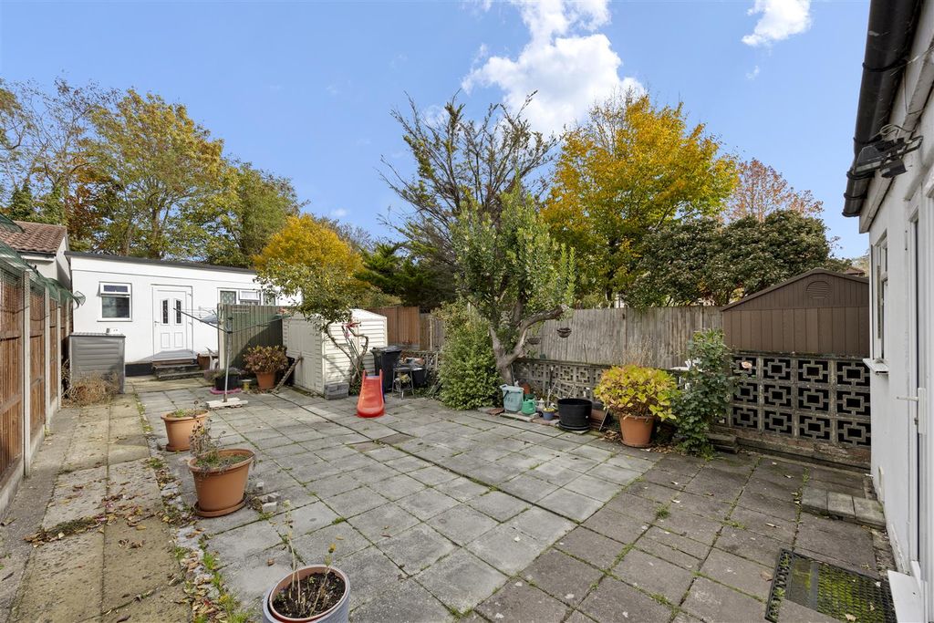 Property photo 3 of 15