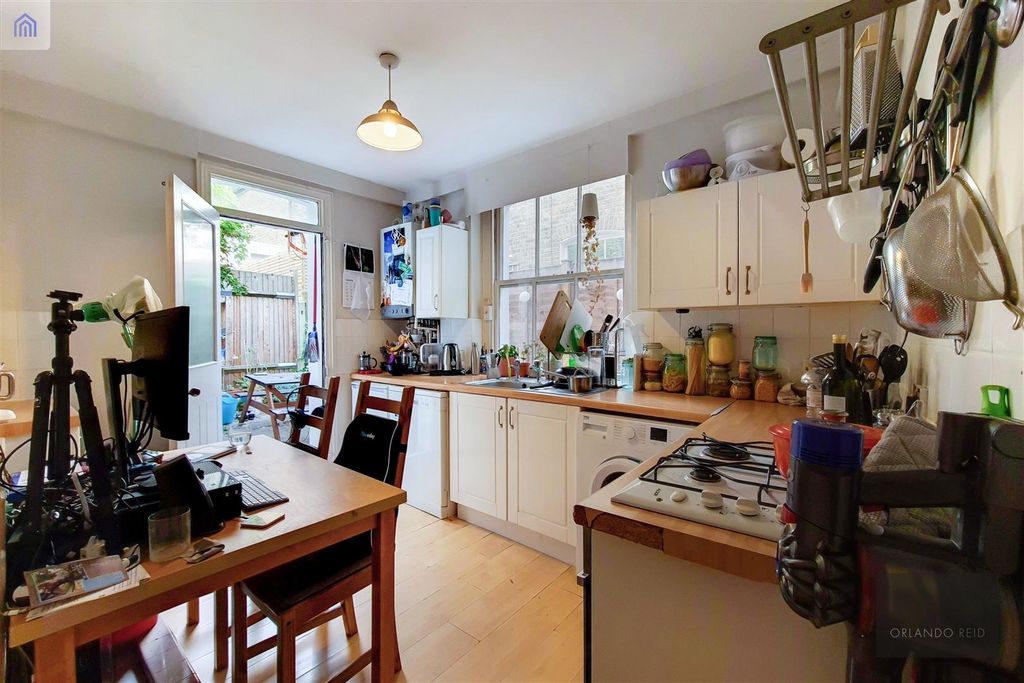 Property photo 3 of 13