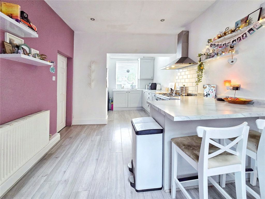 Property photo 3 of 20 Kitchen Diner