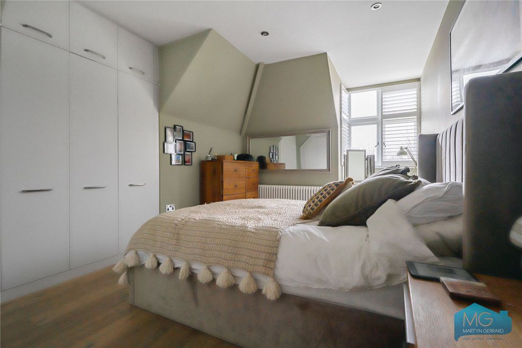 Property photo 3 of 14 Picture No. 15