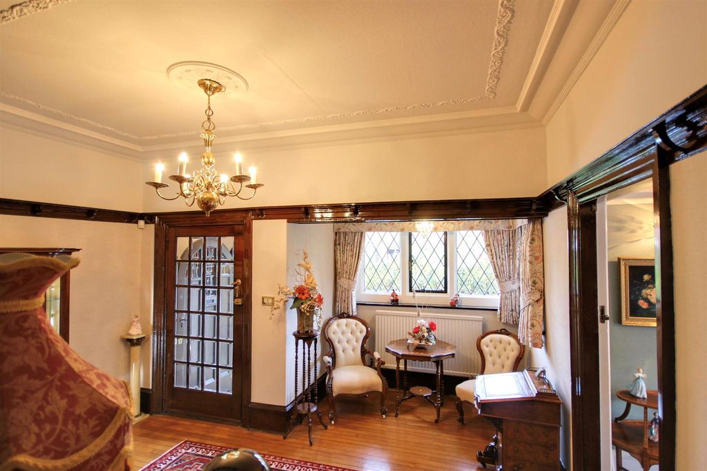 Property photo 3 of 43