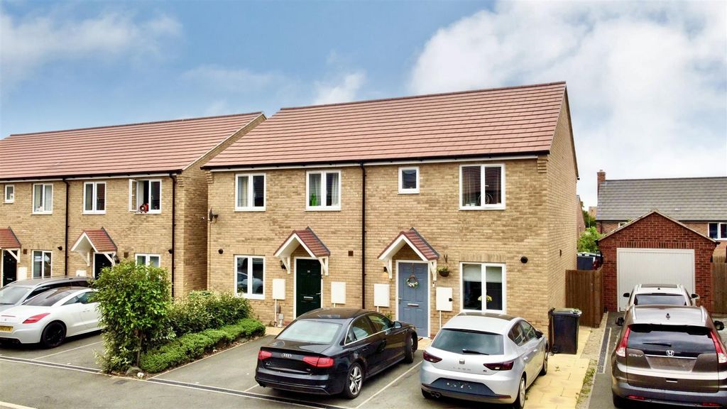 Property photo 1 of 18 1
