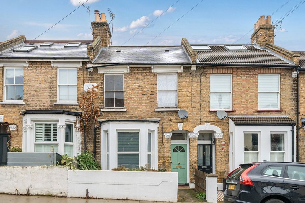 Property photo 2 of 17 External