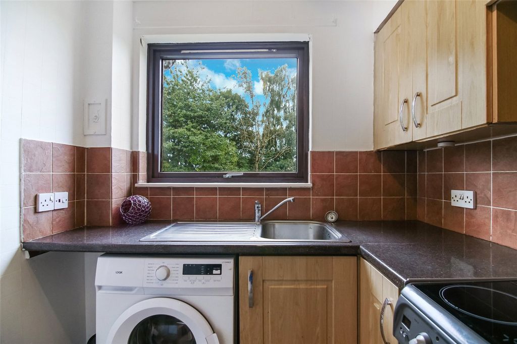 Property photo 3 of 15 Kitchen