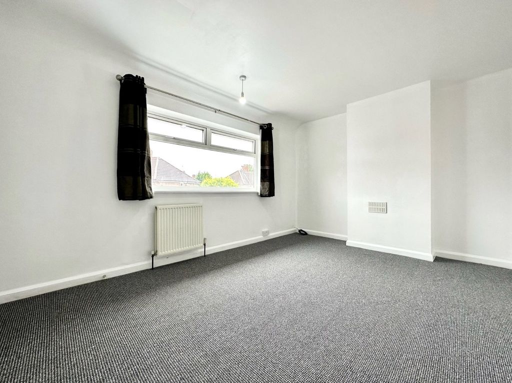 Property photo 3 of 5 5