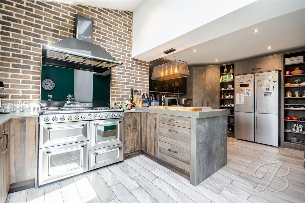 Property photo 2 of 29 Ccltd-3.Jpg