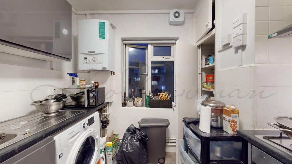 Property photo 3 of 24