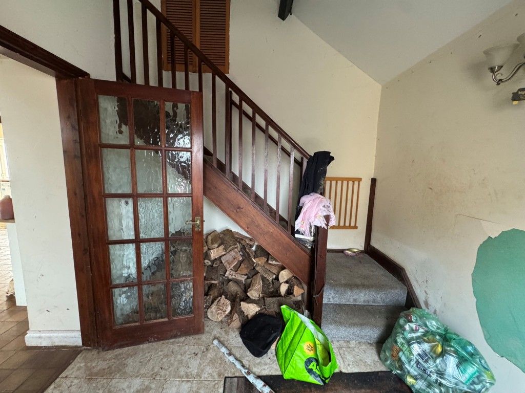 Property photo 3 of 24 Farmhouse - Entrance Hall