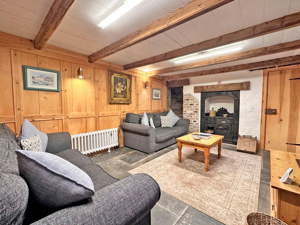Property photo 3 of 18 Photo 3
