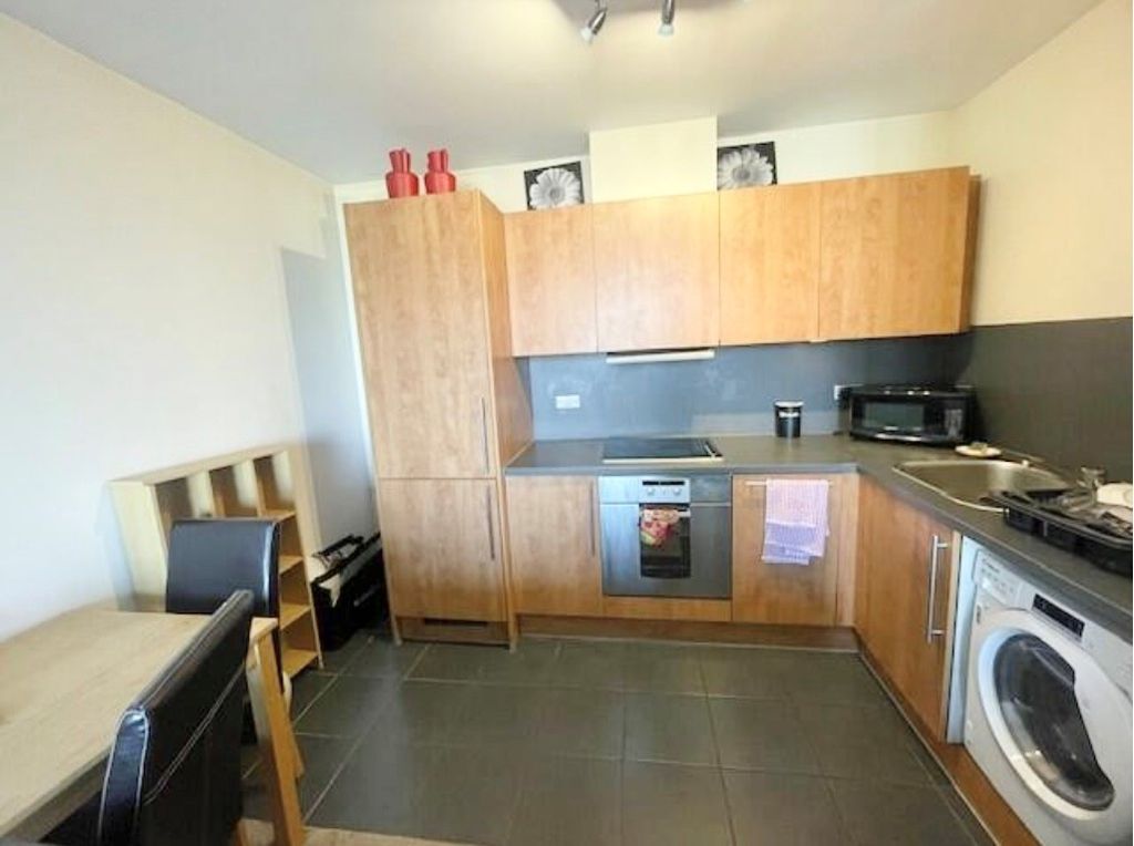 Property photo 2 of 7 Kitchen