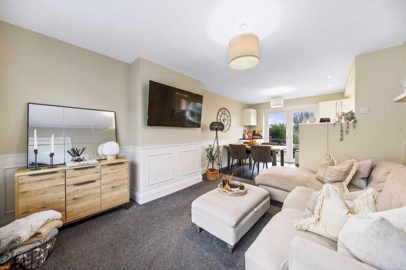 Property photo 1 of 27 Living-Room