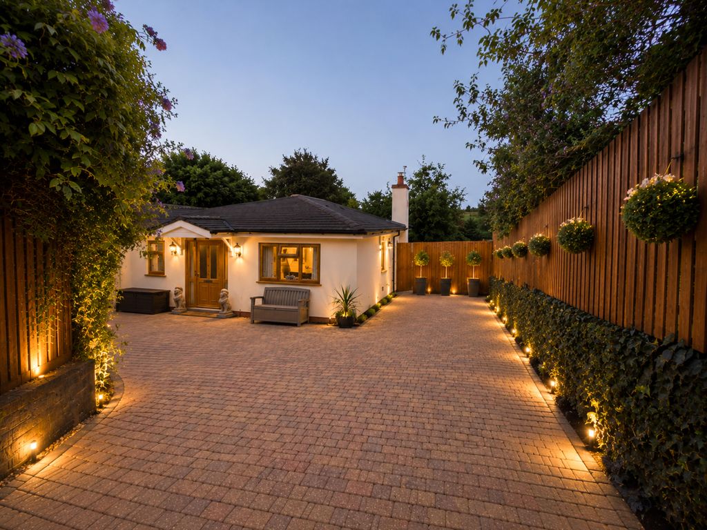 Property photo 1 of 41