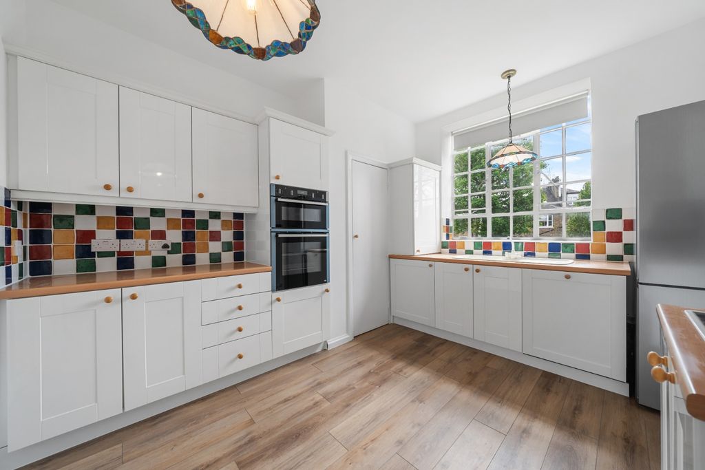 Property photo 3 of 8 5073472