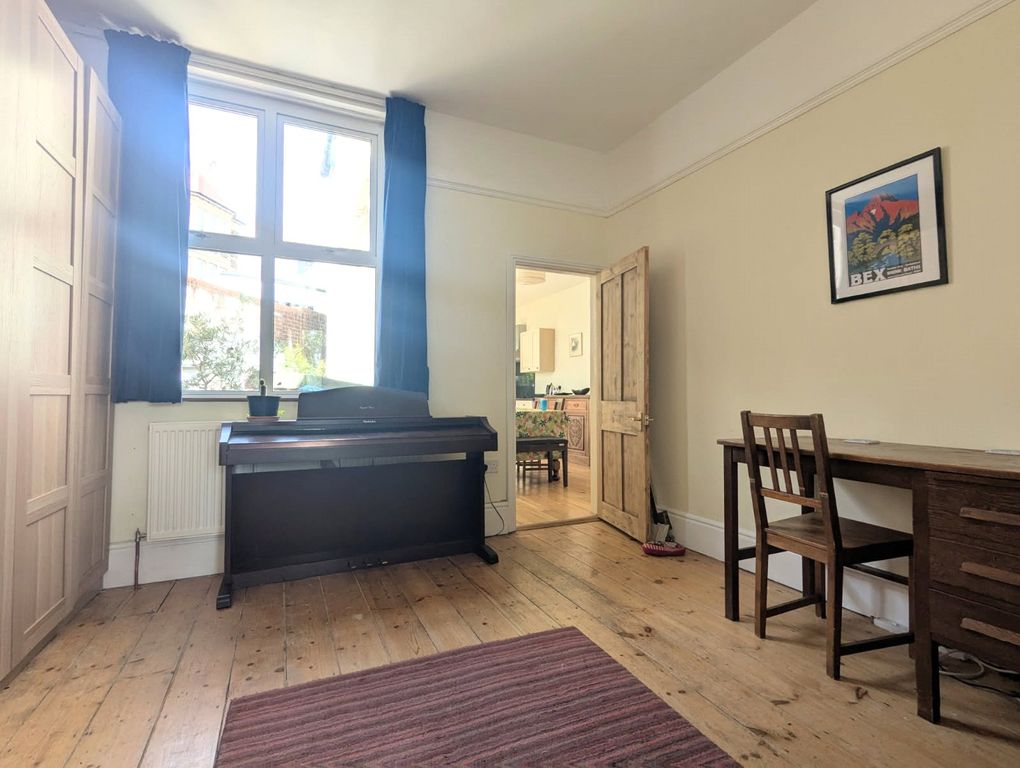 Property photo 3 of 16 Dining Room