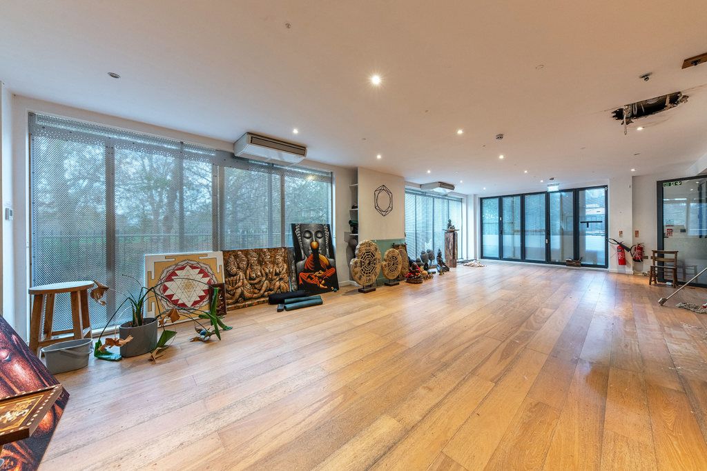 Property photo 3 of 9 Photo 8