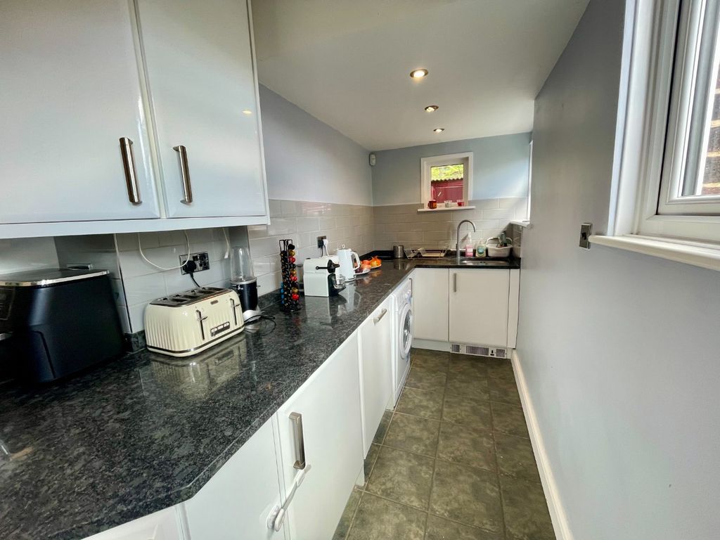 Property photo 3 of 15 4043913