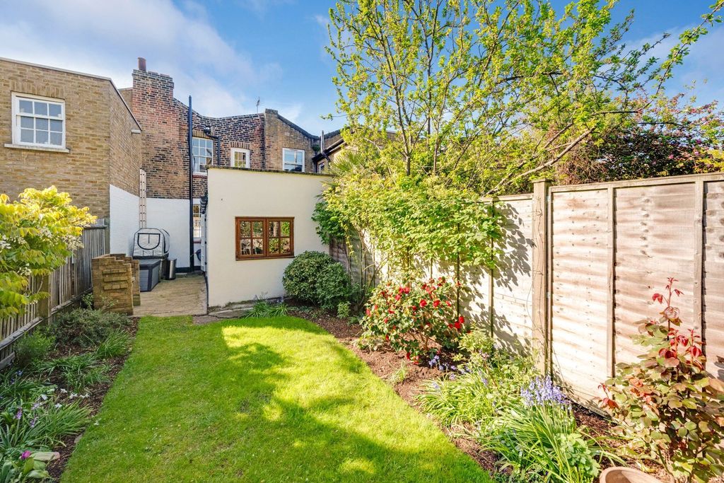 Property photo 2 of 16 Picture No. 53