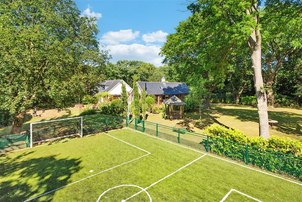 Property photo 2 of 27 External Feature