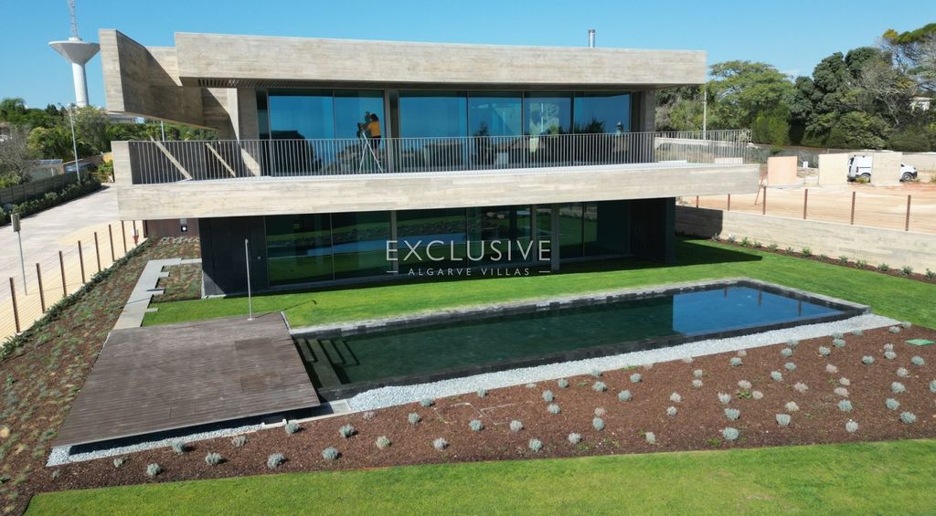 Property photo 1 of 31