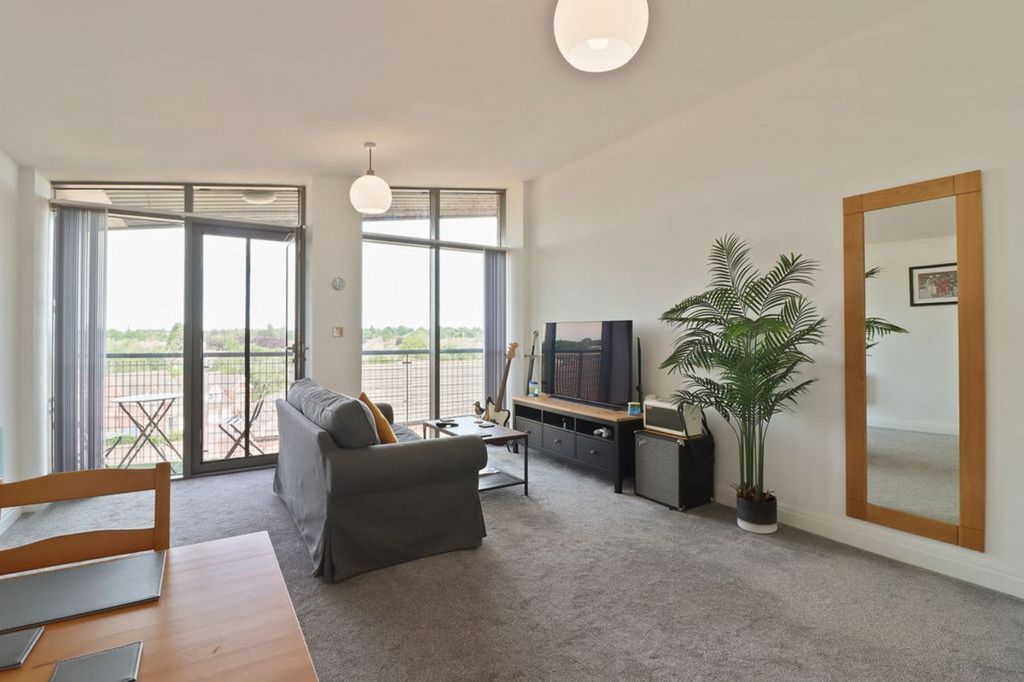 Property photo 2 of 11