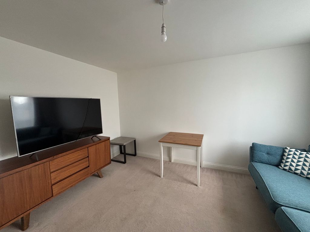 Property photo 2 of 16 Living Room