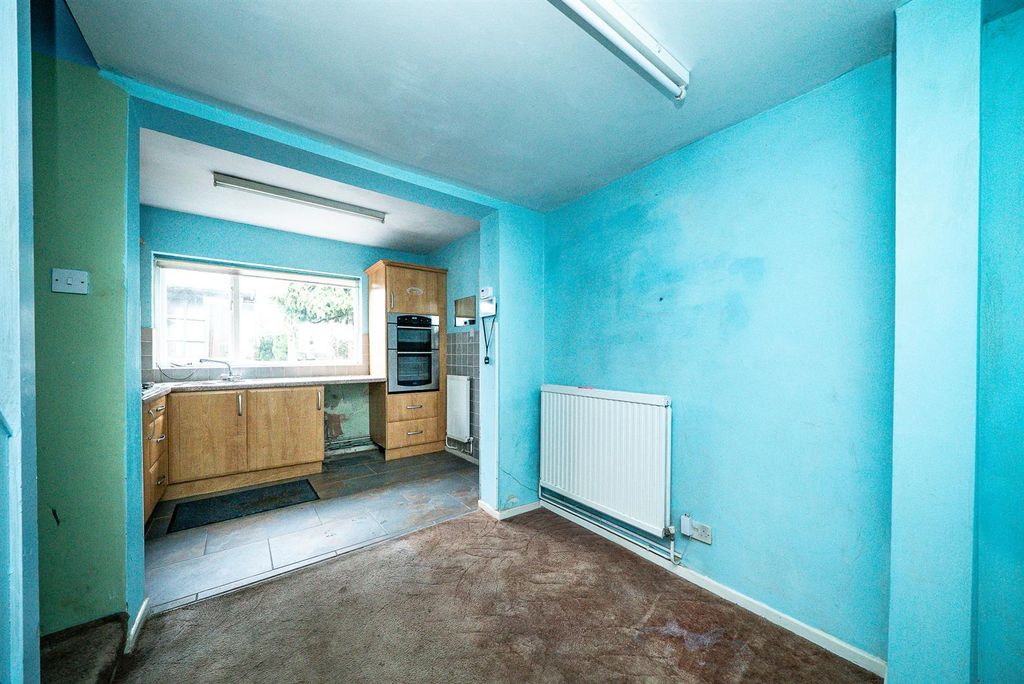 Property photo 3 of 17 Dining Room