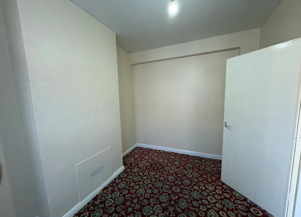 Property photo 2 of 10 Gallery