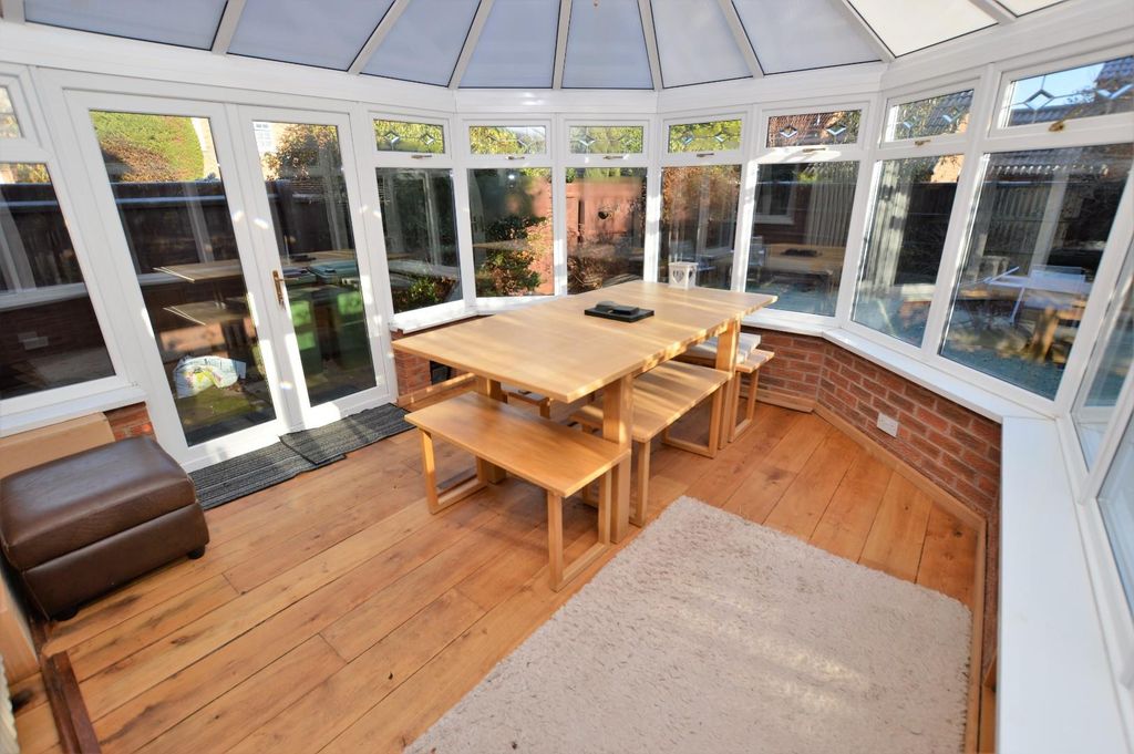 Property photo 2 of 13 Conservatory