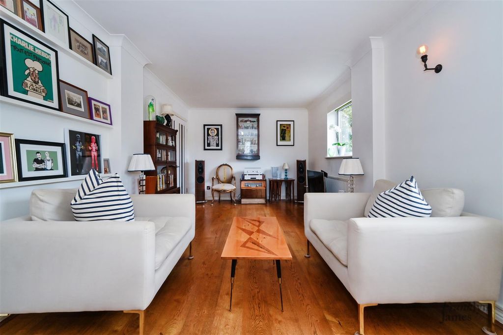 Property photo 2 of 13 Lamb-Court (4).Jpg