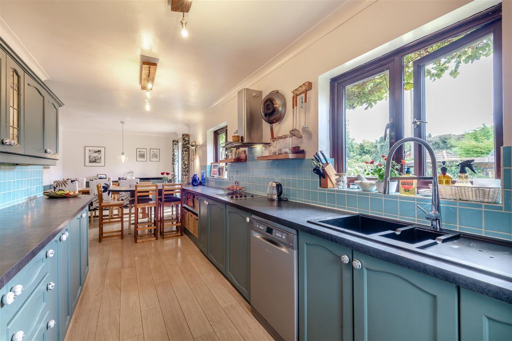 Property photo 2 of 22 Kitchen