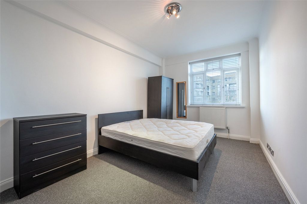 Property photo 3 of 26 Picture No. 23