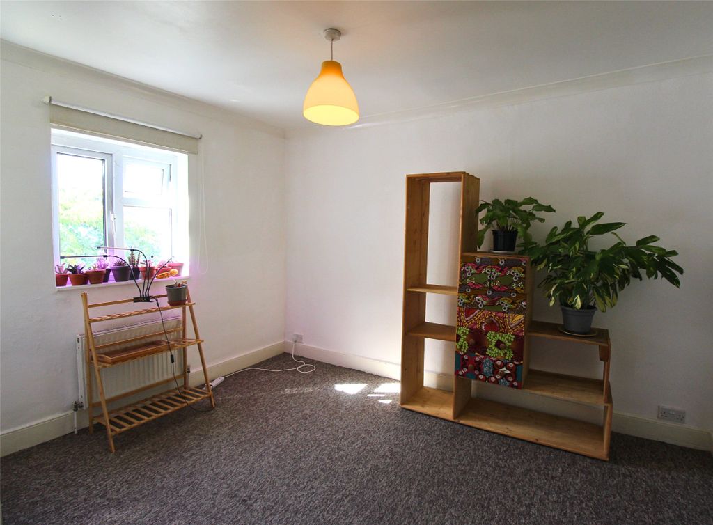 Property photo 1 of 5 Picture No. 09