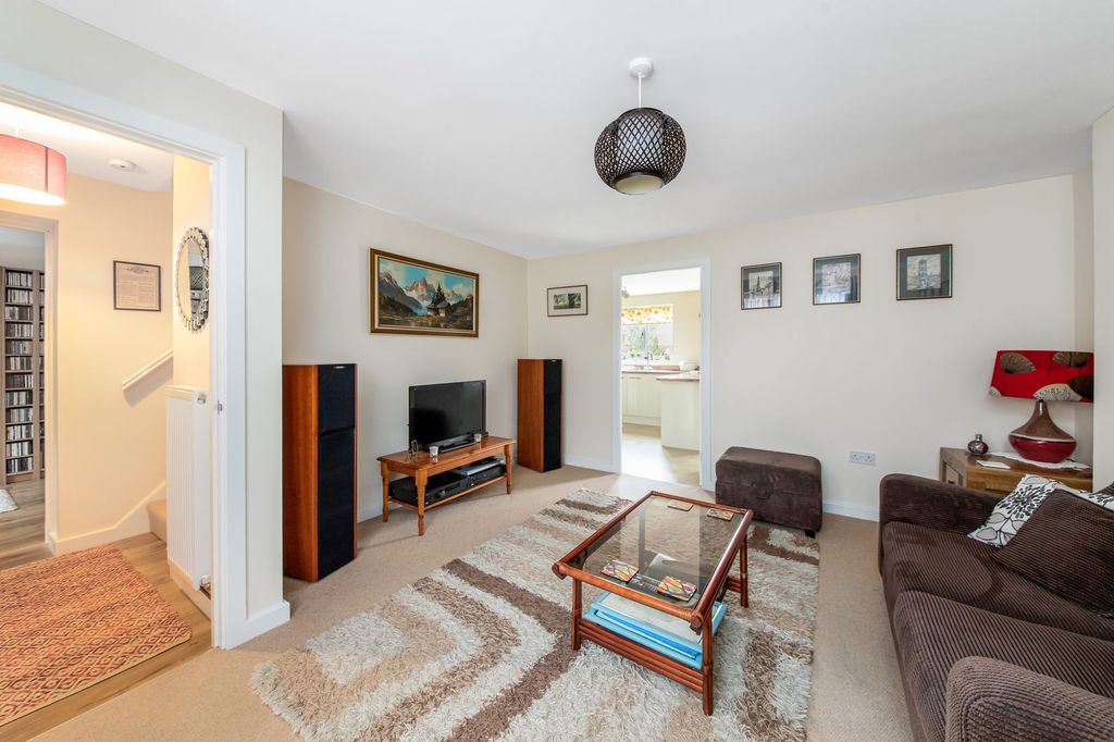 Property photo 3 of 19