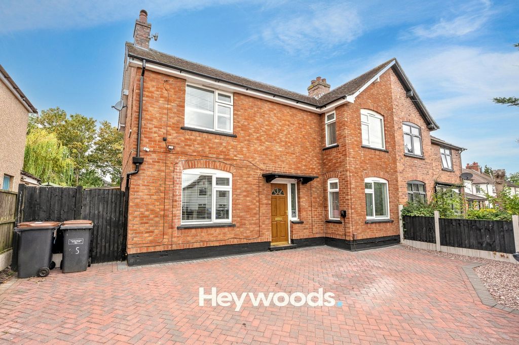 Property photo 1 of 36