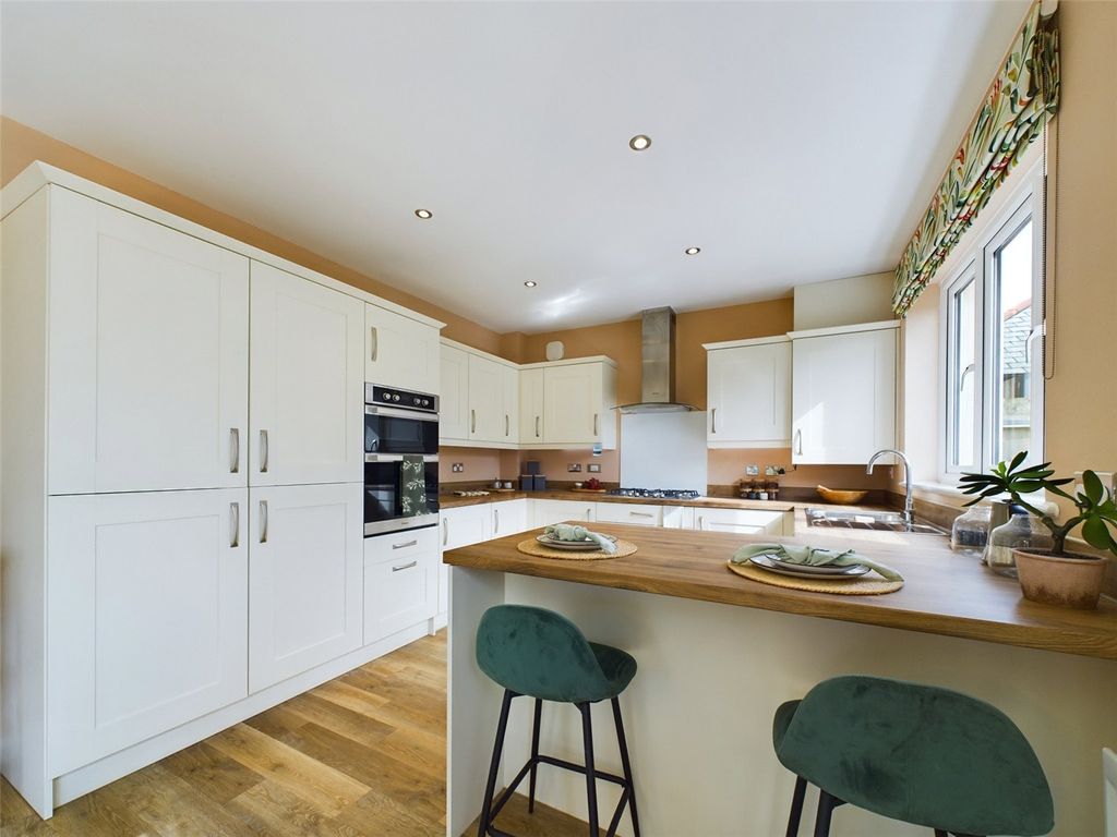 Property photo 2 of 13 Picture No. 04