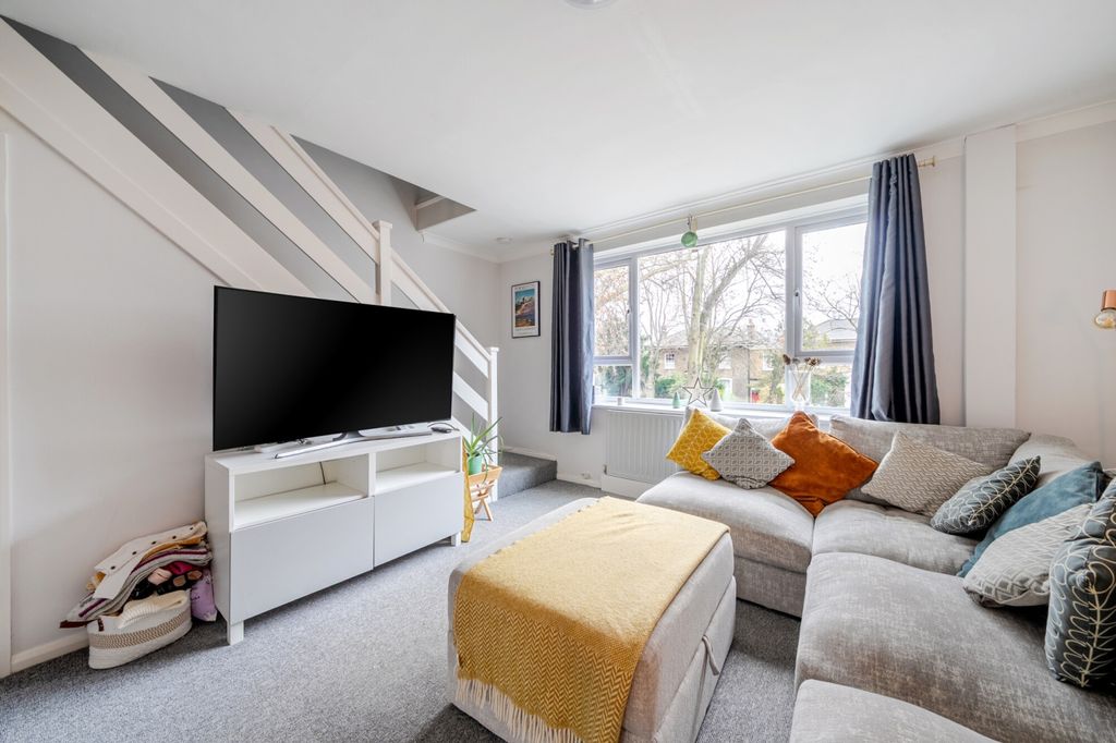 Property photo 2 of 15 Reception