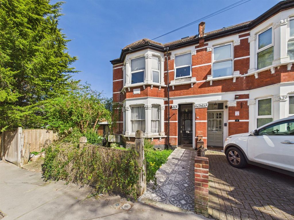 Property photo 1 of 20 Cam01563G0-Pr0222-Still023.Jpg