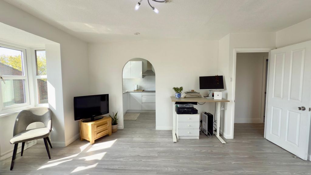 Property photo 3 of 10 13.Jpg
